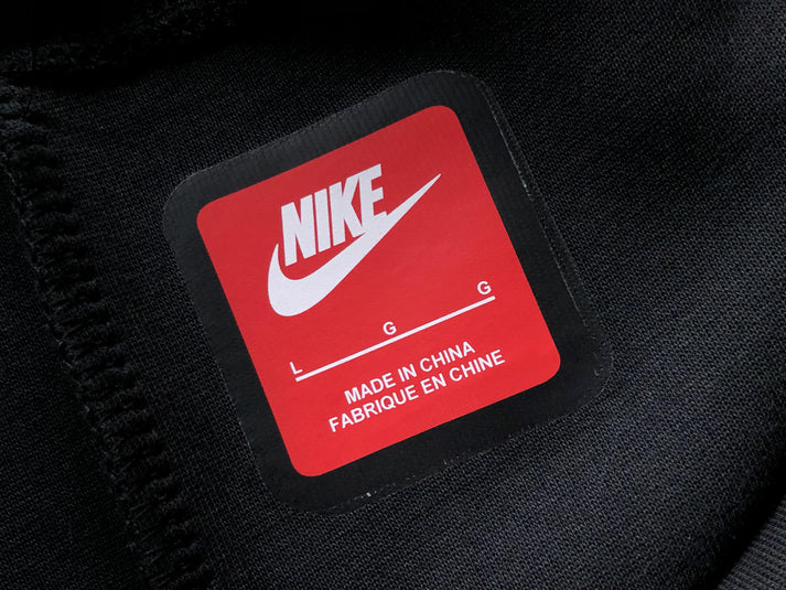 Conjunto Nike Tech x Syna