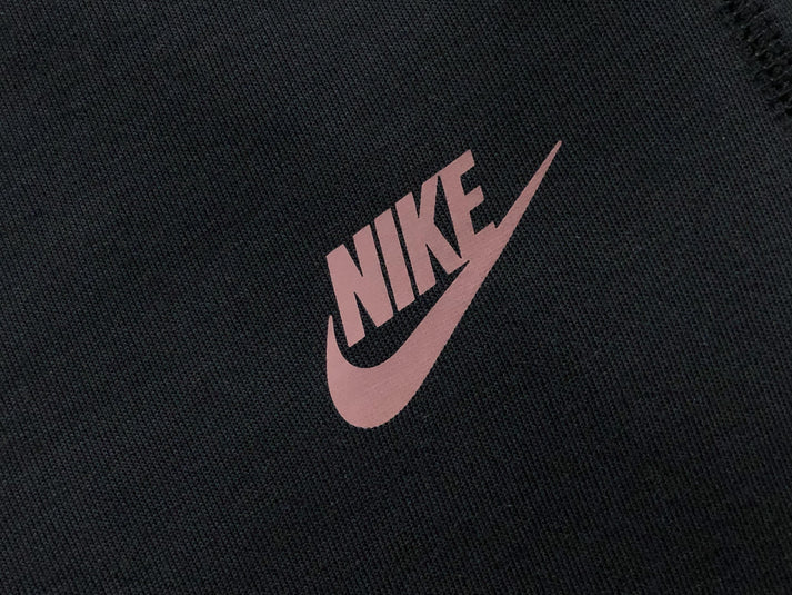 Conjunto Nike Tech x Syna